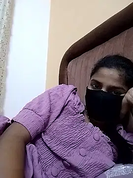 fuungirl38 online show from April 11, 8:57 pm