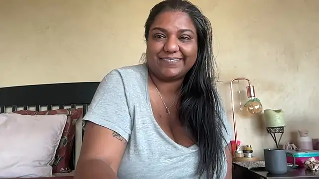 Snapshot of SophieStarShine chatting on September 12, 11:32 am SophieStarShine online show from September 12, 11:32 am