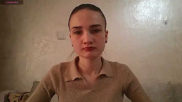 Snapshot of RoyalDessertt chatting on March 5, 7:16 am RoyalDessertt online show from March 5, 7:16 am