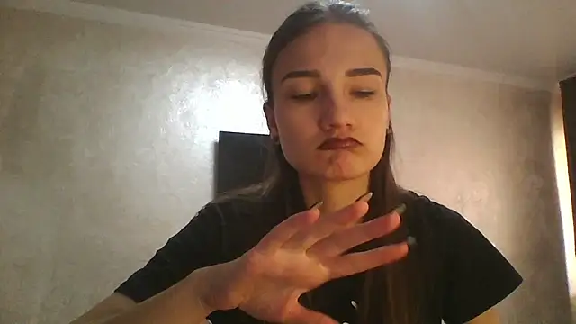 Snapshot of RoyalDessertt chatting on November 7, 5:29 am RoyalDessertt online show from November 7, 5:29 am