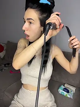 Celine Roxelle online show from March 2, 2:46 pm