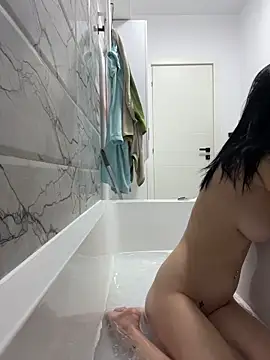 Celine Roxelle online show from March 19, 8:24 pm