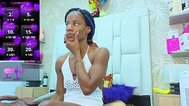 Snapshot of dafnnelewis chatting on June 19, 11:25 am dafnnelewis online show from June 19, 11:25 am