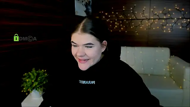 elmira rose online show from February 11, 1:20 pm