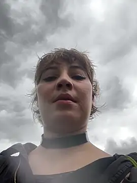 Snapshot of Maggie_Geller chatting on November 14, 4:17 pm Maggie Geller online show from November 14, 4:17 pm