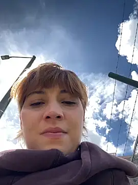 Snapshot of Maggie_Geller chatting on December 3, 4:49 pm Maggie Geller online show from December 3, 4:49 pm