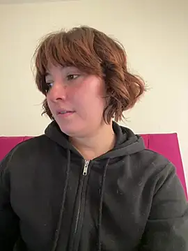Maggie Geller online show from June 29, 8:09 pm