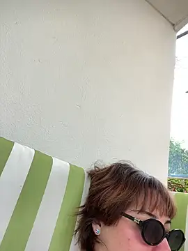 Maggie Geller online show from July 24, 7:56 pm