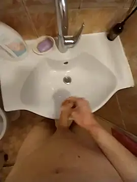 Snapshot of Good_boy000 chatting on February 10, 1:44 pm Good boy000 online show from February 10, 1:44 pm