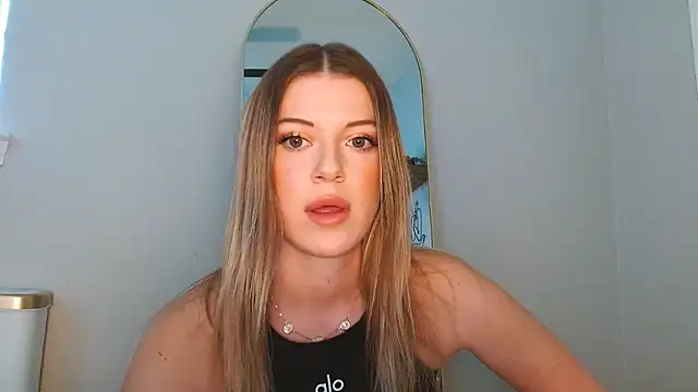 Snapshot of rileydepp chatting on February 19, 11:25 pm rileydepp online show from February 19, 11:25 pm