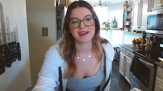 Snapshot of rileydepp chatting on March 10, 7:07 pm rileydepp online show from March 10, 7:07 pm