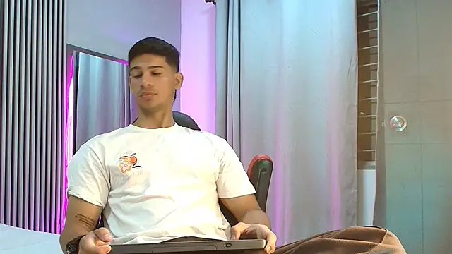 ANDRES STUD online show from September 13, 3:28 am