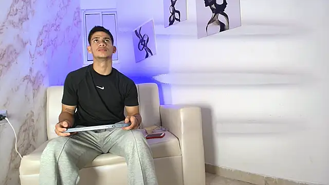 ANDRES STUD online show from November 4, 4:44 am