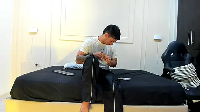 ANDRES STUD online show from May 28, 4:10 am