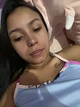 Snapshot of julieta_fn chatting on May 7, 11:48 am julieta fn online show from May 7, 11:48 am