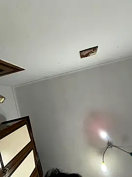 shakybabyx online show from October 16, 1:56 pm