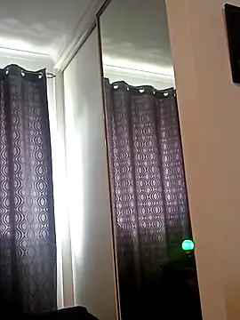 Snapshot of CandyLeah chatting on February 20, 9:31 pm CandyLeah online show from February 20, 9:31 pm