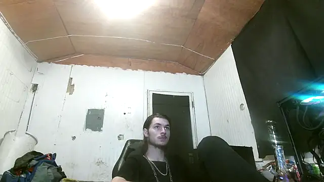 nuttyking2022 online show from October 23, 8:02 am