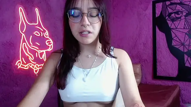 Snapshot of Sunshinegirl__ chatting on March 4, 7:54 pm Sunshinegirl online show from March 4, 7:54 pm