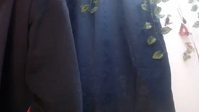 jeans and emma online show from March 22, 11:21 am