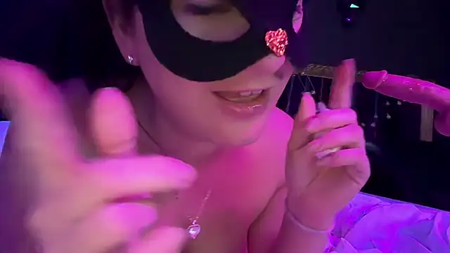 Snapshot of Loveblackzilla chatting on February 20, 11:42 am Loveblackzilla online show from February 20, 11:42 am