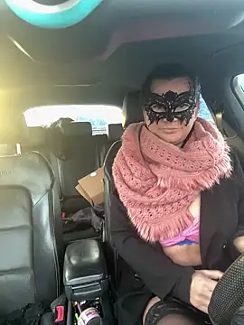 Snapshot of Loveblackzilla chatting on December 4, 8:34 am Loveblackzilla online show from December 4, 8:34 am