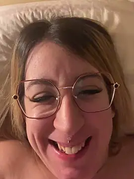 laaatinespaaa online show from February 7, 12:31 am