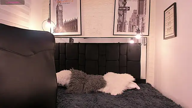 tylla  online show from October 27, 3:32 am