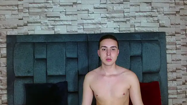 Snapshot of angel_holguin22 chatting on February 8, 4:04 pm angel holguin22 online show from February 8, 4:04 pm