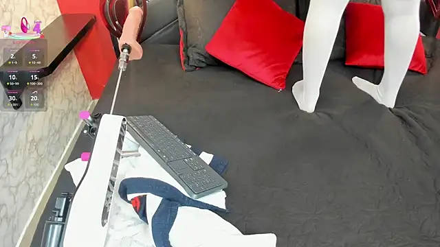 Snapshot of IVISBOUNCYASS chatting on September 19, 2:18 pm IVISBOUNCYASS online show from September 19, 2:18 pm