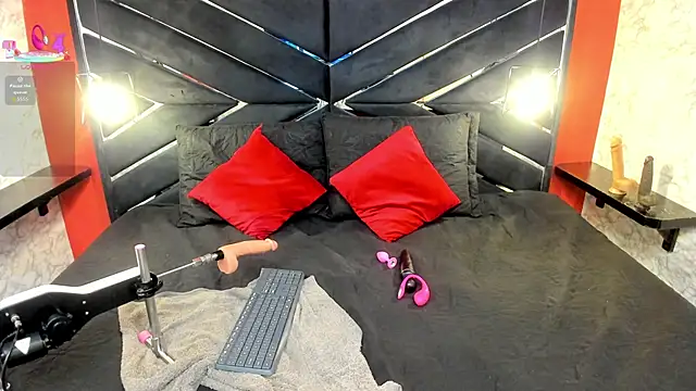 IVISBOUNCYASS online show from January 18, 1:37 pm