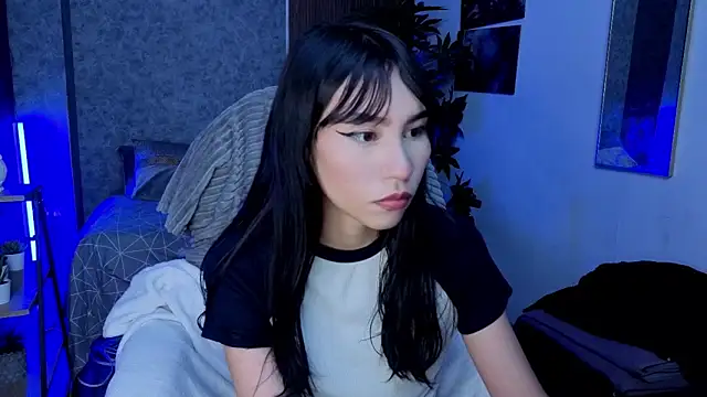 Miaa Lee7 online show from May 28, 8:17 pm
