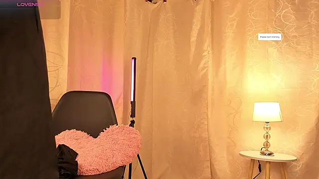 Snapshot of sophia_dumont chatting on October 1, 12:16 am sophia dumont online show from October 1, 12:16 am