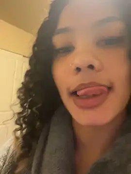 tastylolaaa online show from February 8, 1:11 pm