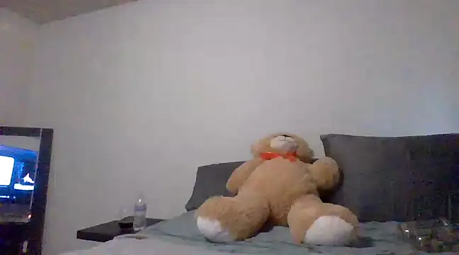 tastylolaaa online show from March 11, 11:59 pm