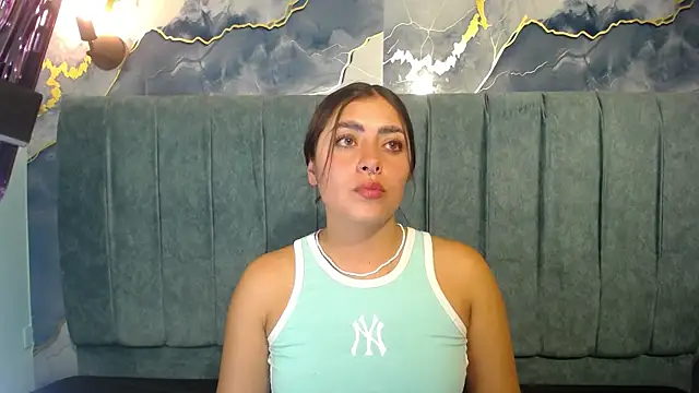 Snapshot of Emmaa_dia chatting on October 22, 2:45 am Emmaa dia online show from October 22, 2:45 am