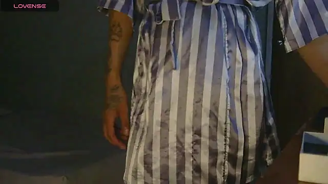 Snapshot of blondiebbc chatting on January 13, 3:06 pm blondiebbc online show from January 13, 3:06 pm