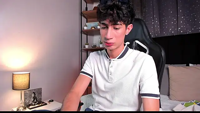 NovaaWheler online show from November 26, 8:32 pm