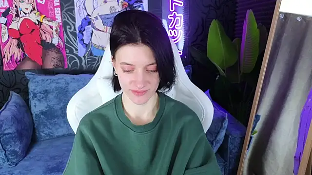 roxy riot  online show from February 20, 4:28 am