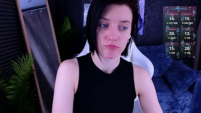 roxy riot  online show from February 7, 1:31 am