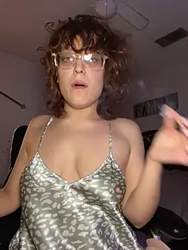 grassXass420 online show from May 13, 4:54 am