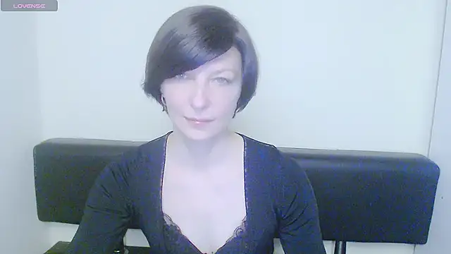 Snapshot of _AngeliaFlow_ chatting on February 7, 11:01 am AngeliaFlow online show from February 7, 11:01 am