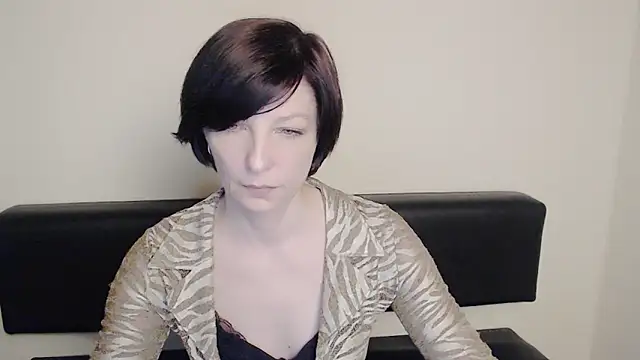 Snapshot of _AngeliaFlow_ chatting on February 8, 7:15 am AngeliaFlow online show from February 8, 7:15 am