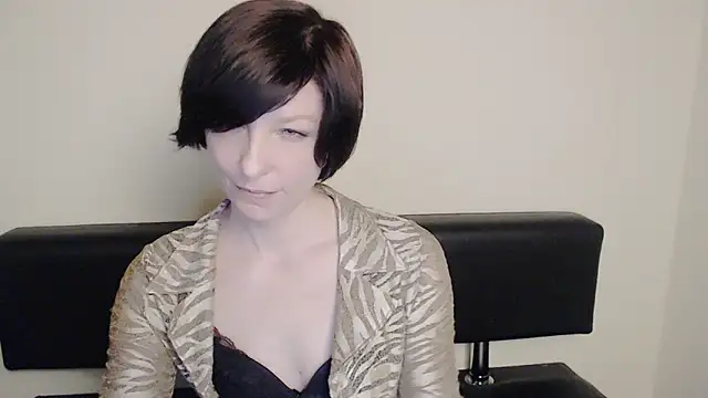 Snapshot of _AngeliaFlow_ chatting on February 8, 10:18 am AngeliaFlow online show from February 8, 10:18 am