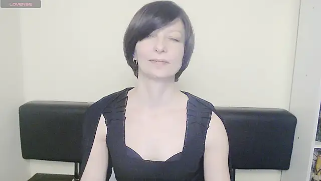 Snapshot of _AngeliaFlow_ chatting on February 11, 10:59 am AngeliaFlow online show from February 11, 10:59 am