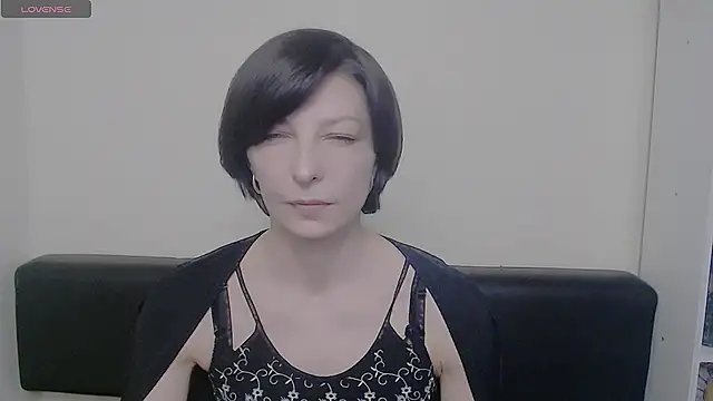 Snapshot of _AngeliaFlow_ chatting on February 19, 7:39 am AngeliaFlow online show from February 19, 7:39 am