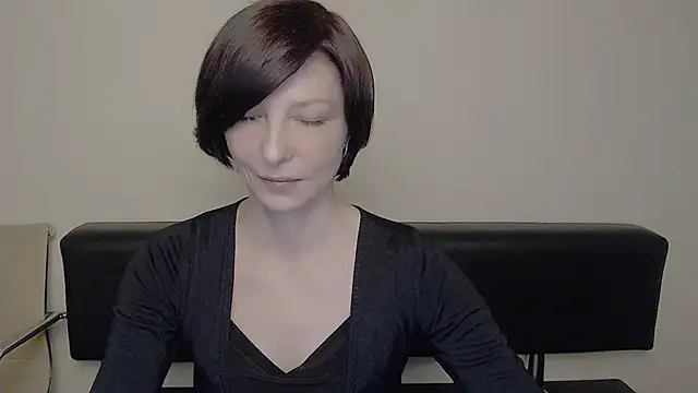 Snapshot of _AngeliaFlow_ chatting on February 22, 10:18 am AngeliaFlow online show from February 22, 10:18 am