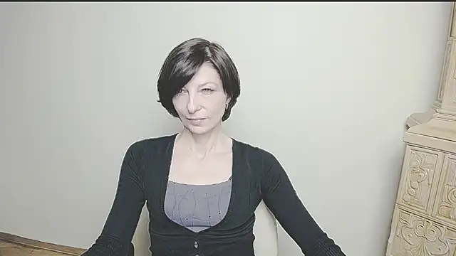 Snapshot of _AngeliaFlow_ chatting on March 1, 10:24 am AngeliaFlow online show from March 1, 10:24 am