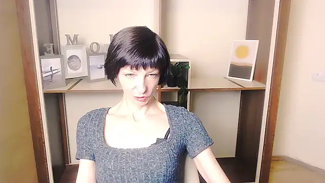 Snapshot of _AngeliaFlow_ chatting on September 9, 6:35 am AngeliaFlow online show from September 9, 6:35 am