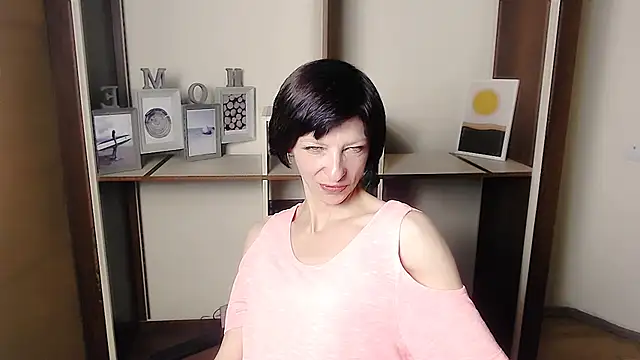 Snapshot of _AngeliaFlow_ chatting on September 11, 6:46 am AngeliaFlow online show from September 11, 6:46 am